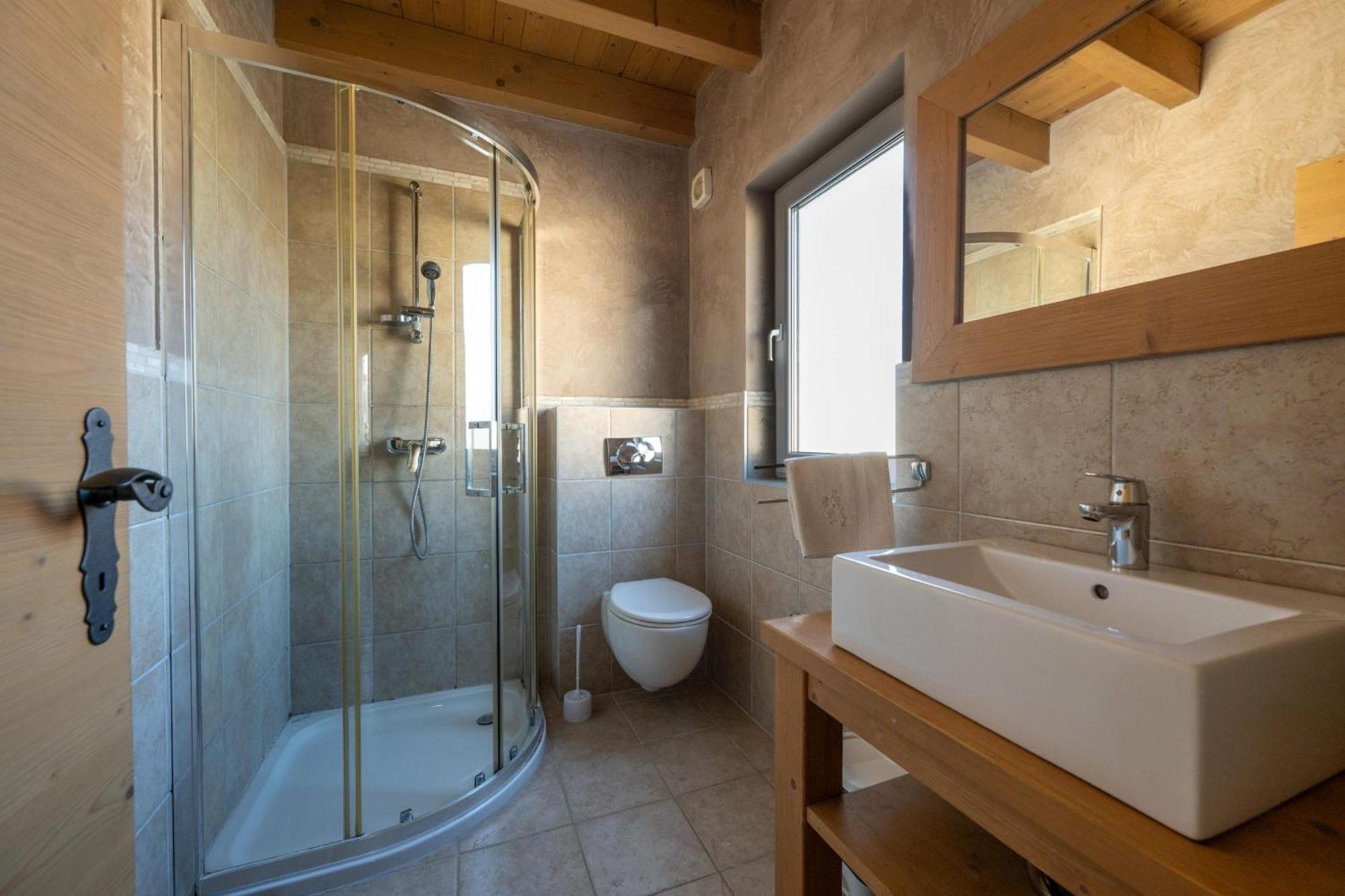 6-Bedroom Villa Chiara With Sea View Premantura Eksteriør billede