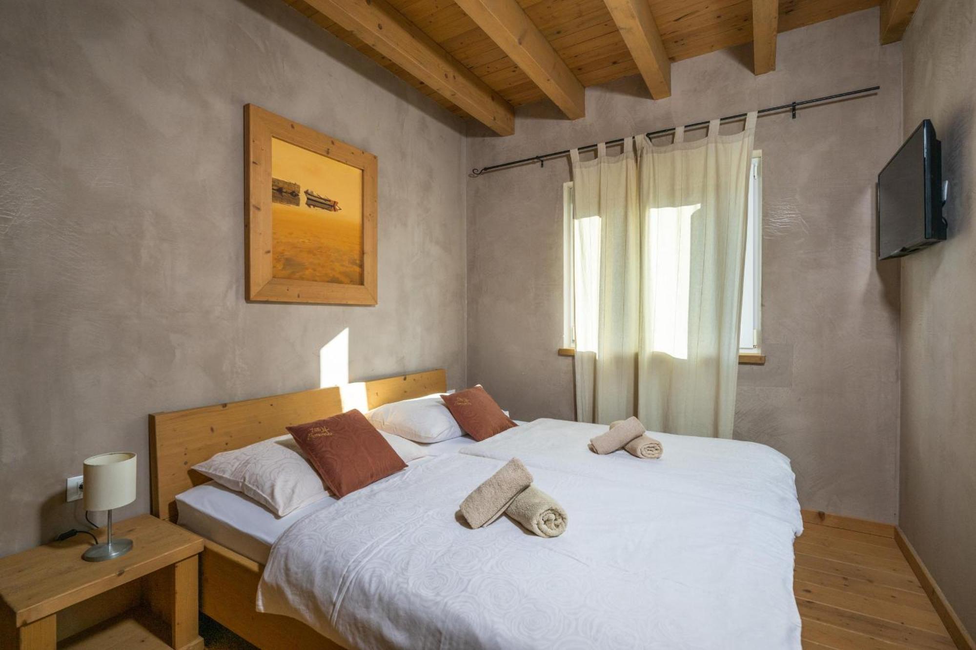 6-Bedroom Villa Chiara With Sea View Premantura Eksteriør billede